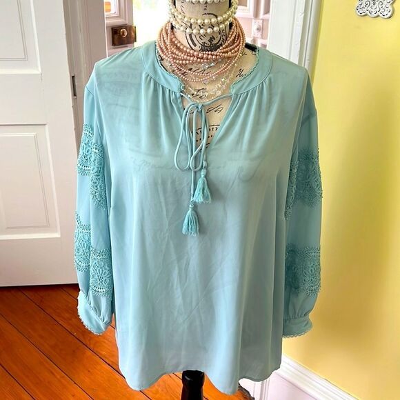 Karl Lagerfeld Tops - *Karl Lagerfeld* Paris Sz 1X Seafoam Green Embroidered Puff Sleeve Lace Tunic